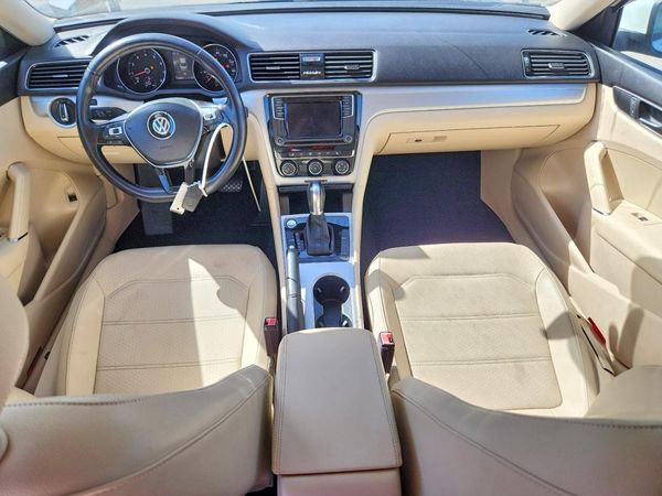 2019 VOLKSWAGEN PASSAT Wolfsburg