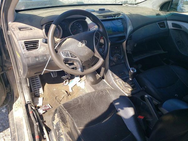 2013 HYUNDAI ELANTRA