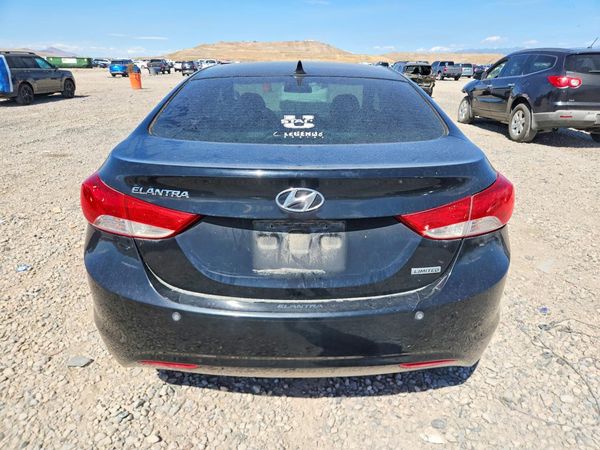 2013 HYUNDAI ELANTRA