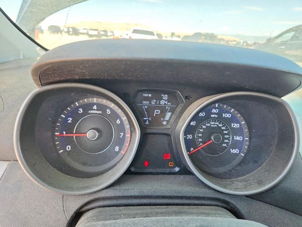 2013 HYUNDAI ELANTRA