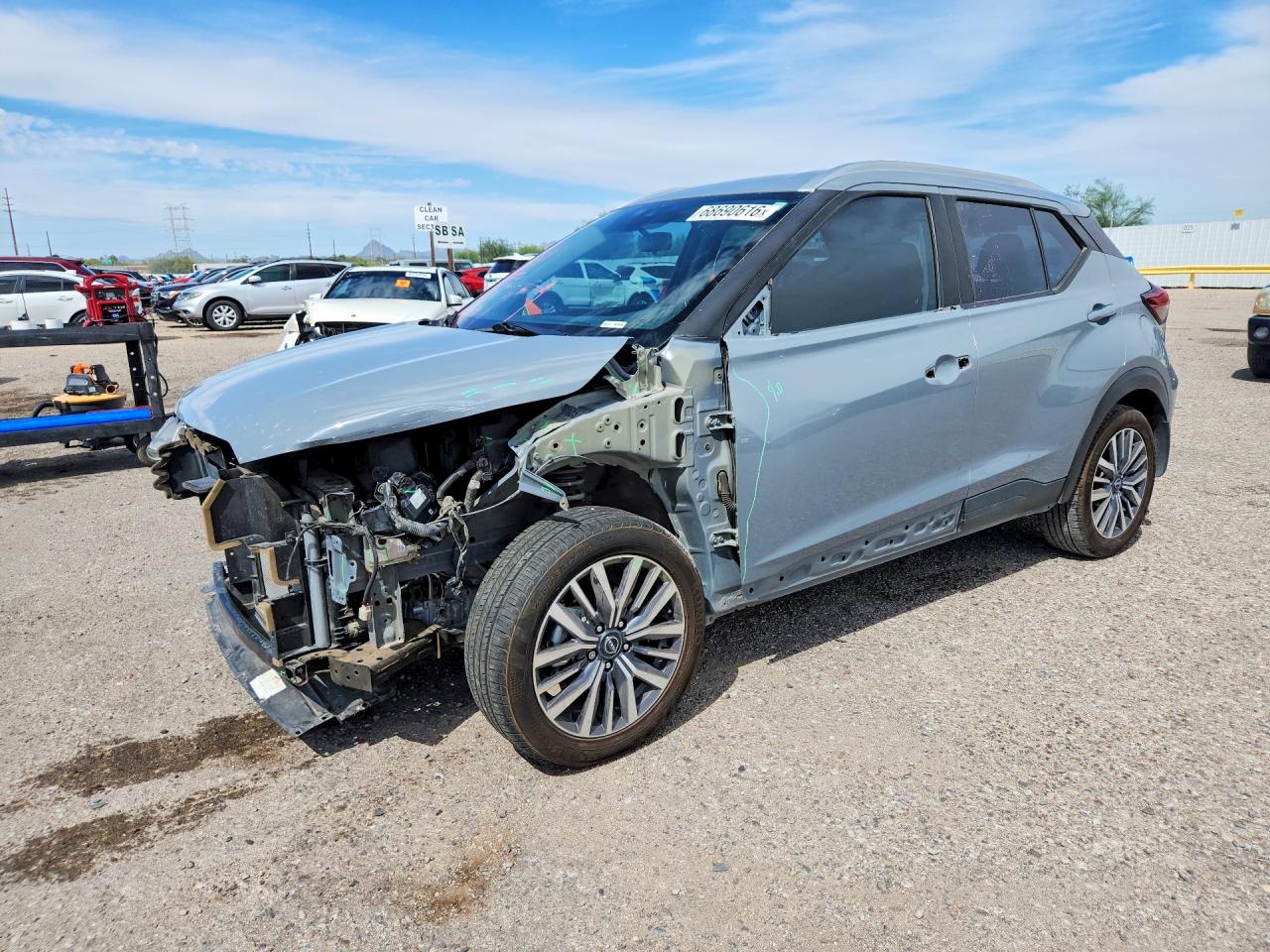 2023 NISSAN KICKS SV — Front 3/4
