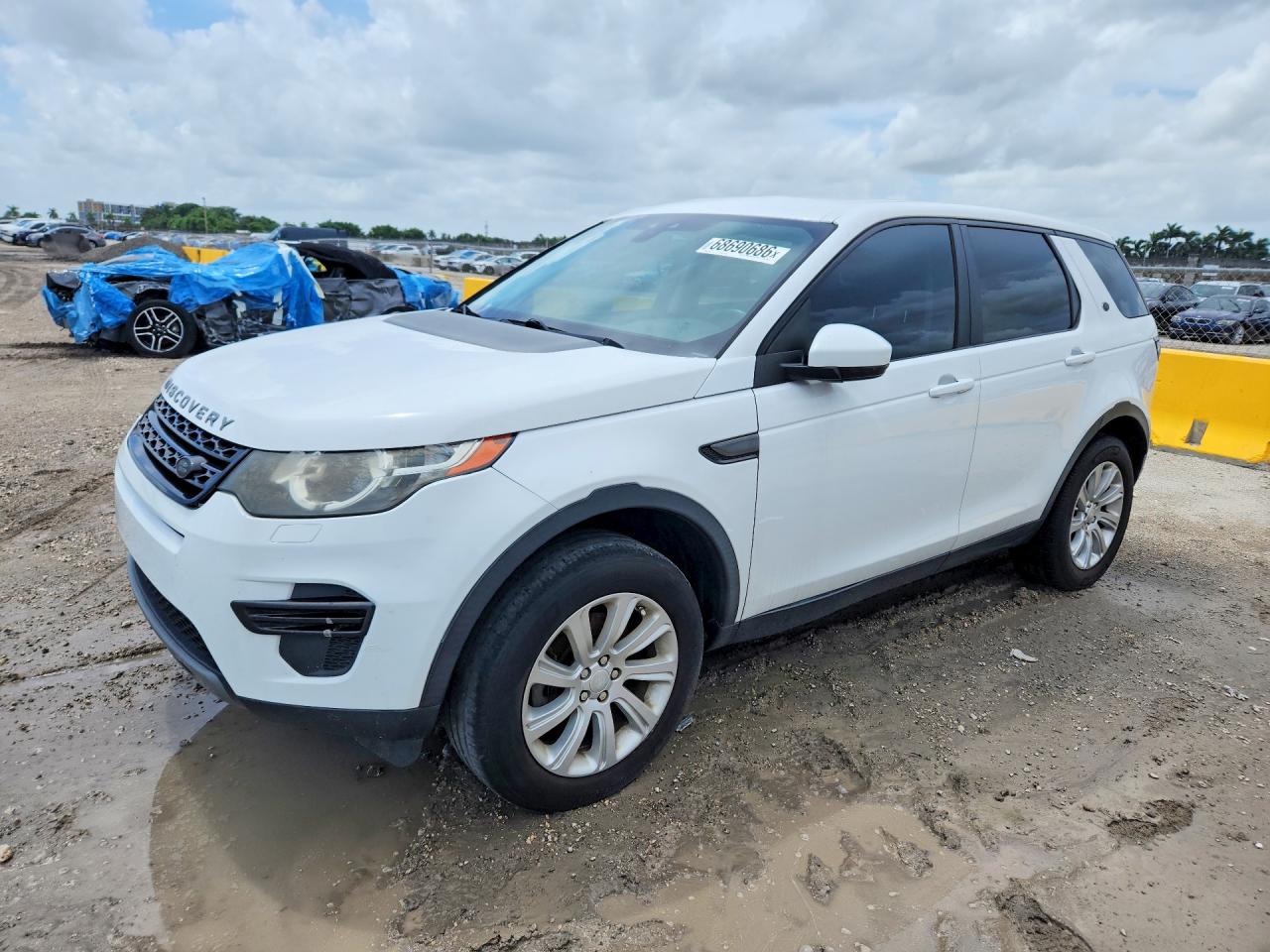 2016 LAND ROVER DISCOVERY SE — Front 3/4