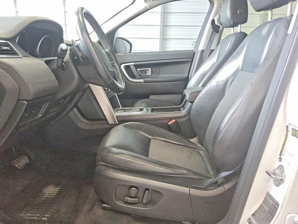 2016 LAND ROVER DISCOVERY SE — DENT