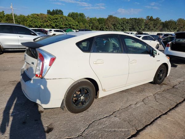 2013 TOYOTA PRIUS
