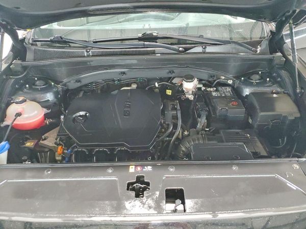 2021 HYUNDAI SANTA FE SEL — Engine bay
