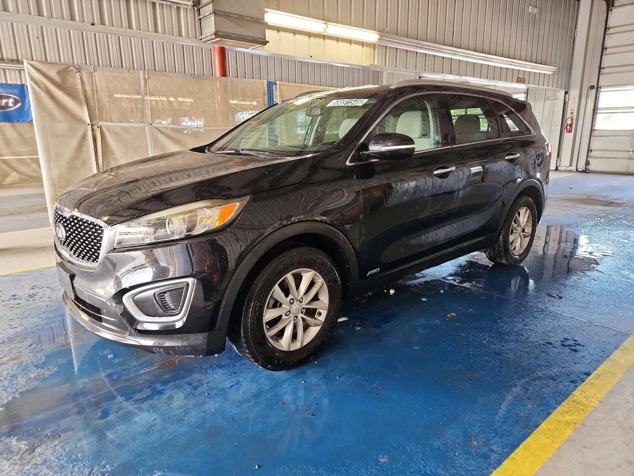 2016 KIA SORENTO L / LX