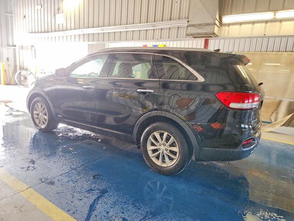 2016 KIA SORENTO L / LX