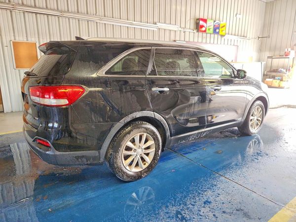 2016 KIA SORENTO L / LX