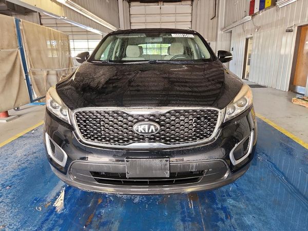 2016 KIA SORENTO L / LX