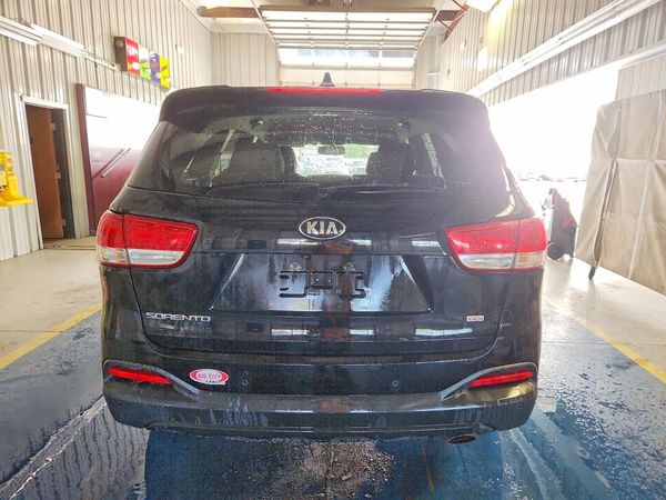 2016 KIA SORENTO L / LX