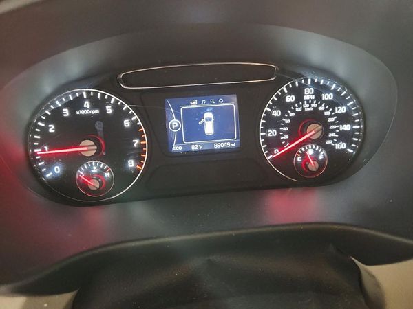 2016 KIA SORENTO L / LX