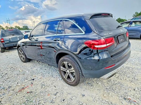 2017 MERCEDES-BENZ GLC GLC300