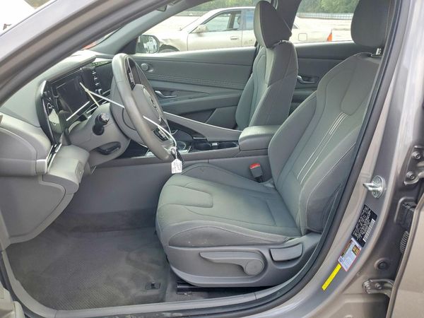 2022 HYUNDAI ELANTRA SEL w/ Convenience Pkg