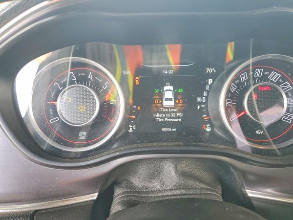 2016 DODGE CHALLENGER SXT