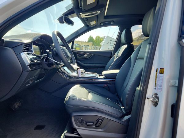 2026 AUDI Q7 quattro Premium Plus