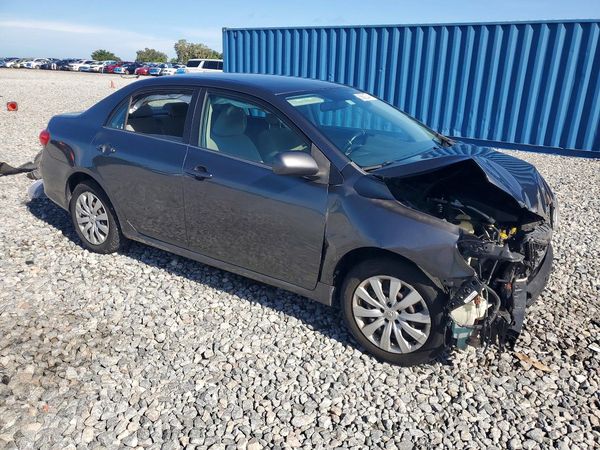 2013 TOYOTA COROLLA