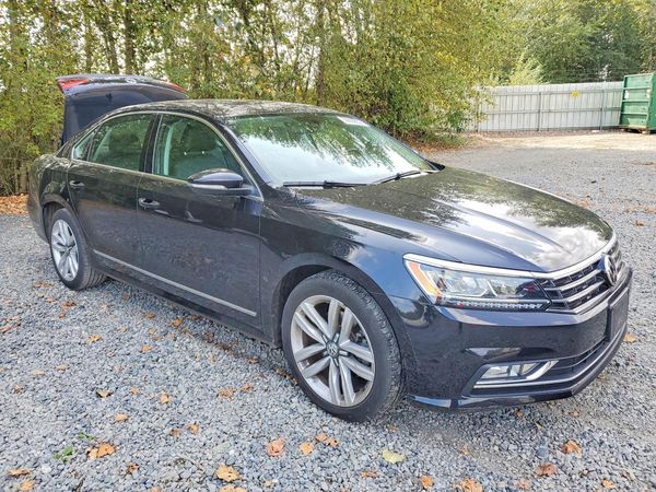2017 VOLKSWAGEN PASSAT SE