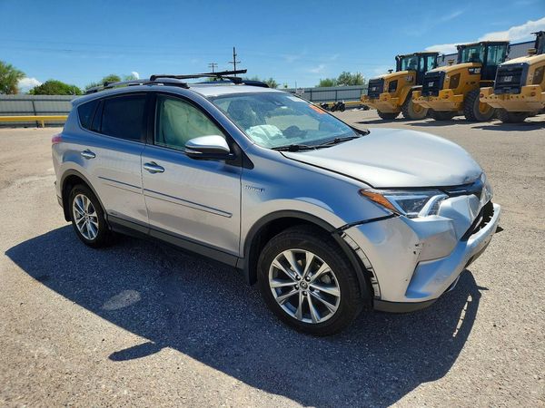 2017 TOYOTA RAV4 Ltd Hybrid — Passenger 3/4