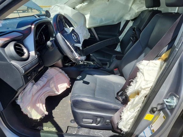 2017 TOYOTA RAV4 Ltd Hybrid — DENT