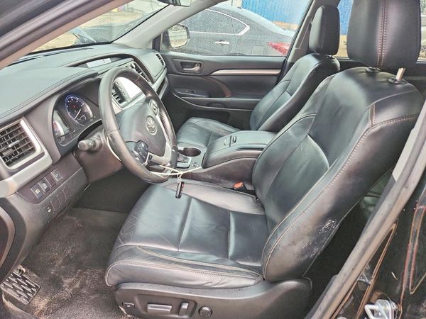 2017 TOYOTA HIGHLANDER
