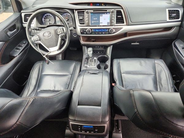 2017 TOYOTA HIGHLANDER