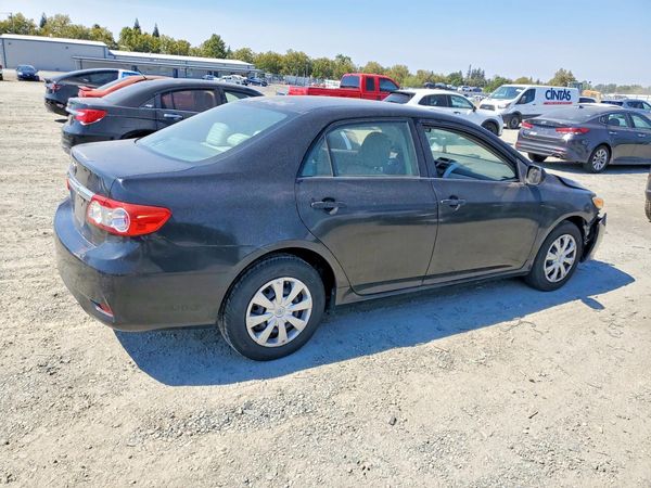 2012 TOYOTA COROLLA