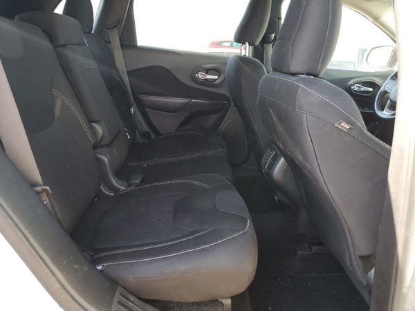 2015 JEEP CHEROKEE LATITUDE 4X4
