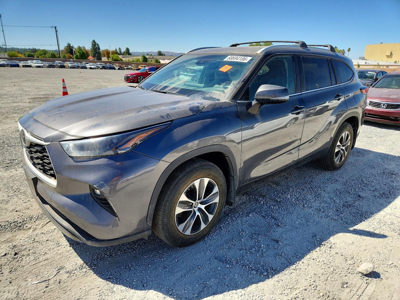 2023 TOYOTA HIGHLANDER — Front 3/4