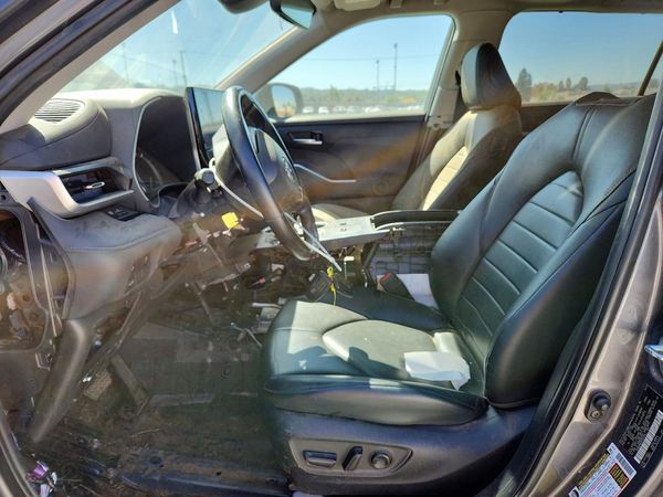 2023 TOYOTA HIGHLANDER — DENT