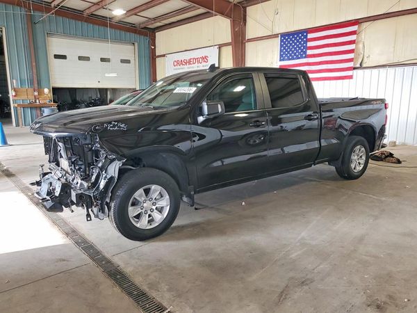 2024 CHEVROLET SILVERADO LT — Front 3/4