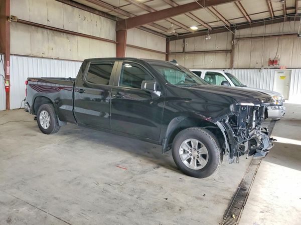2024 CHEVROLET SILVERADO LT — Passenger 3/4