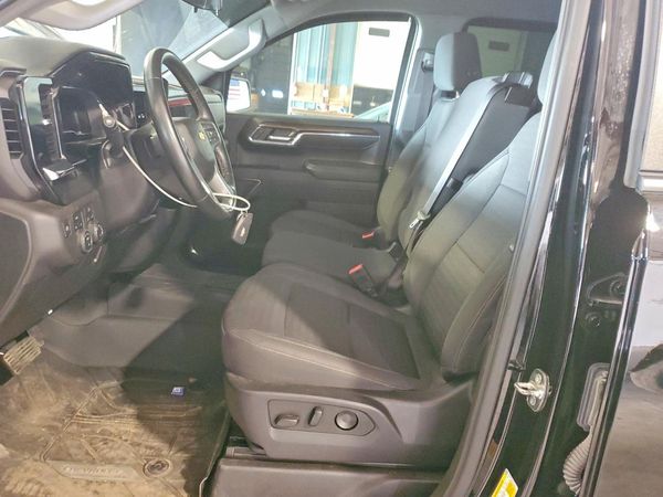 2024 CHEVROLET SILVERADO LT — DENT