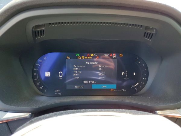 2025 VOLVO XC60 Plus Dark