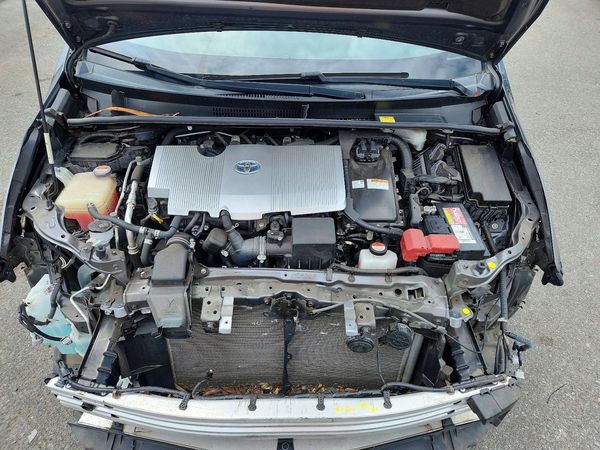 2016 TOYOTA PRIUS