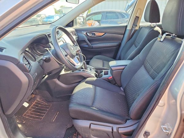 2018 NISSAN ROGUE — DENT