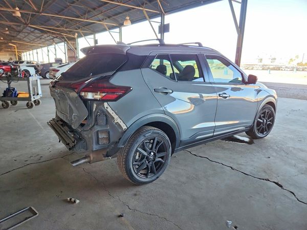 2024 NISSAN KICKS SR