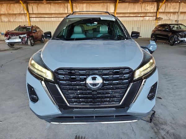 2024 NISSAN KICKS SR