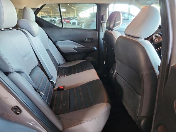 2024 NISSAN KICKS SR