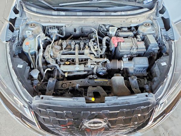 2024 NISSAN KICKS SR