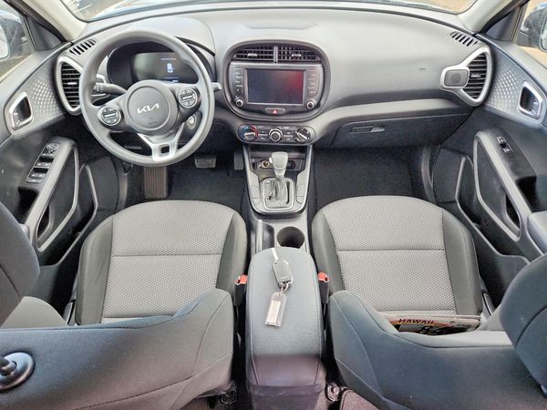 2025 KIA SOUL LX, S
