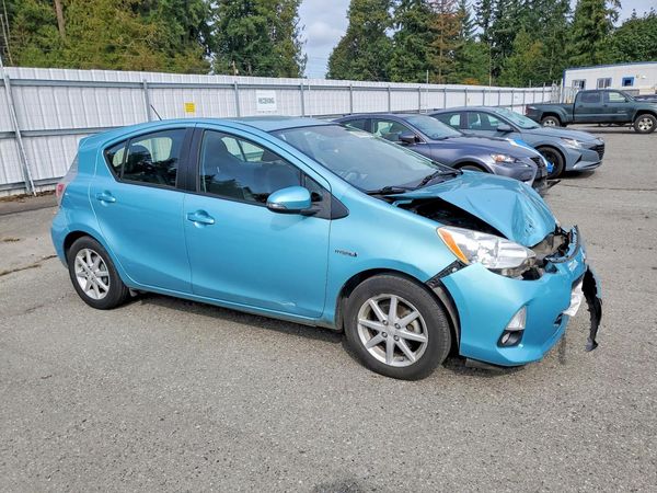 2012 TOYOTA PRIUS — Passenger 3/4