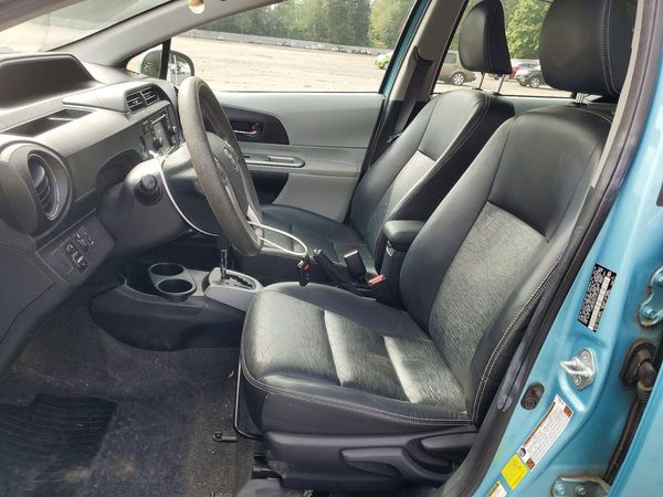 2012 TOYOTA PRIUS — DENT