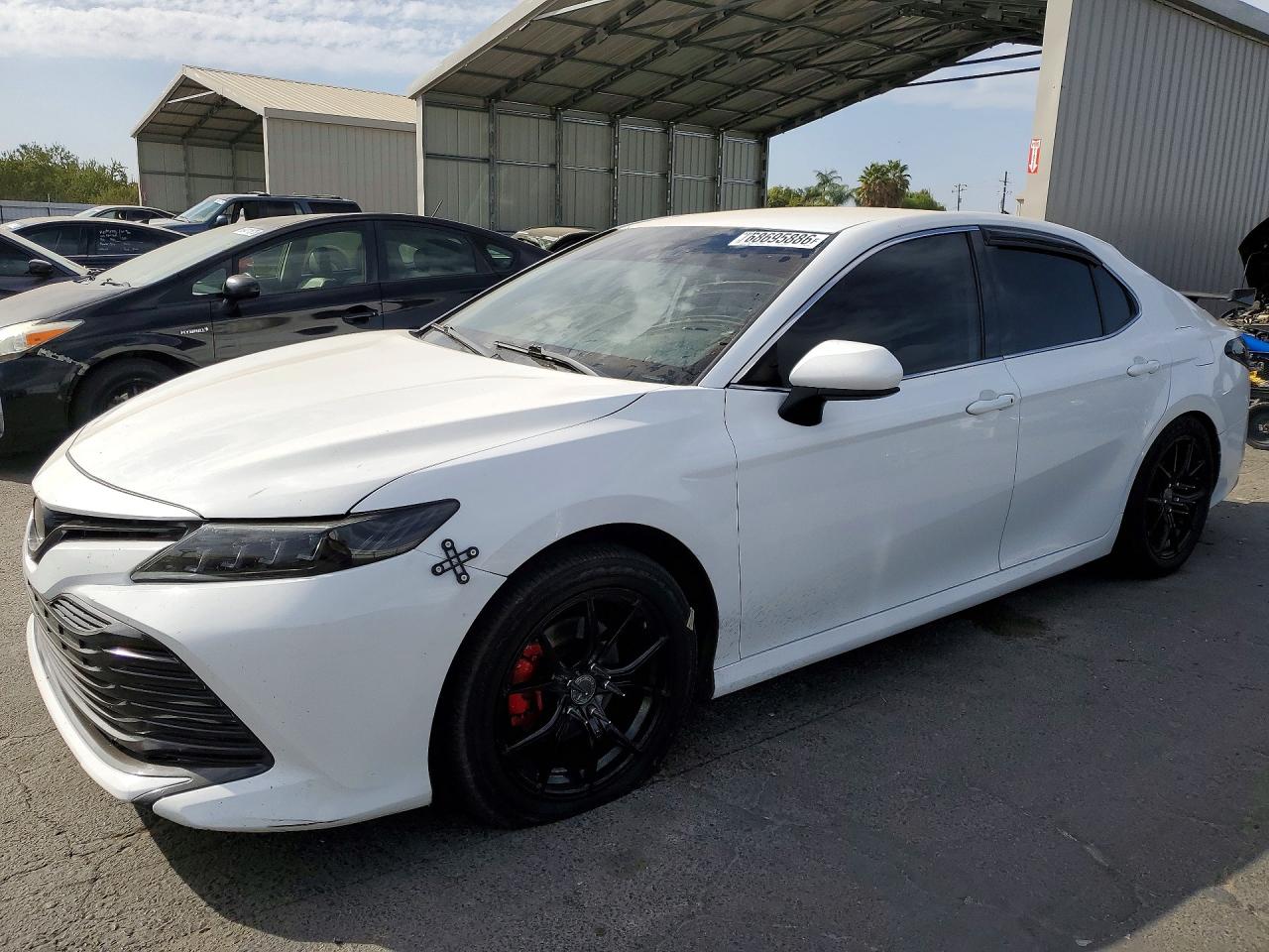 2019 TOYOTA CAMRY L/LE/SE/XLE — Front 3/4
