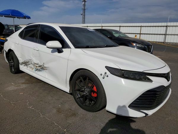 2019 TOYOTA CAMRY L/LE/SE/XLE — Passenger 3/4