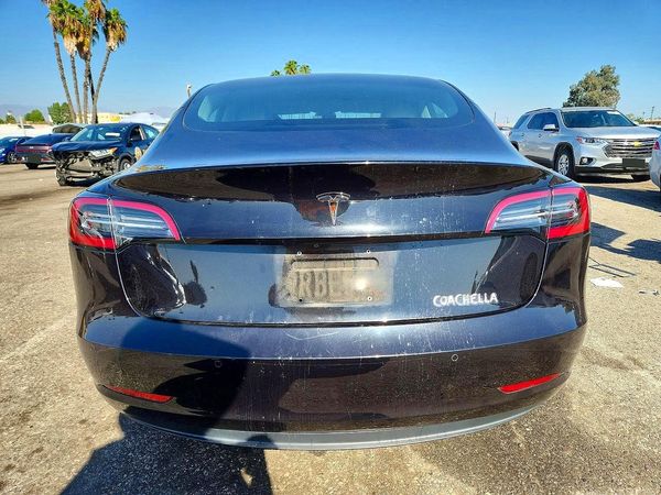 2018 TESLA MODEL 3 — DIRR