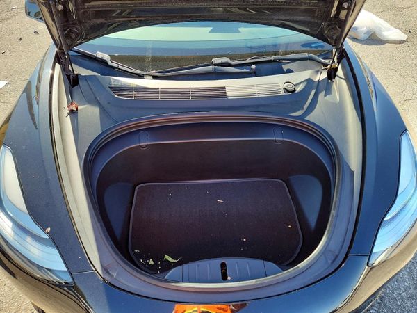 2018 TESLA MODEL 3 — Engine bay