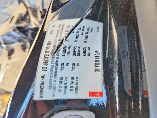 2018 TESLA MODEL 3 — VINS