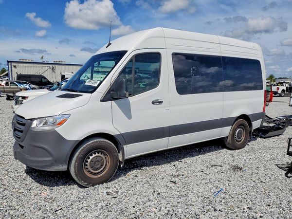 2025 MERCEDES-BENZ SPRINTER