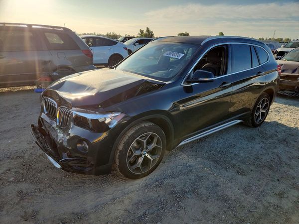 2018 BMW X1 xDrive28i — Front 3/4