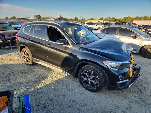 2018 BMW X1 xDrive28i — Passenger 3/4